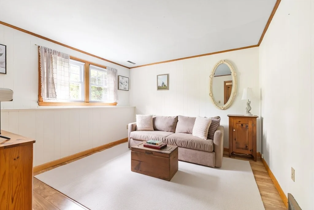 Photo of 31 Robert Rd