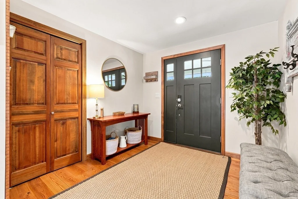 Photo of 51 Barton Ave