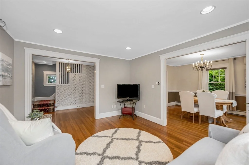 Photo of 35 Warren Avenue