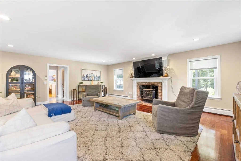 Photo of 10 Winston Rd.