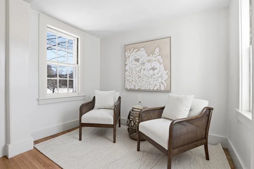 Photo of 105 Lexington Rd