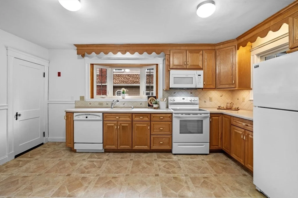 Photo of 33 Intervale Ave