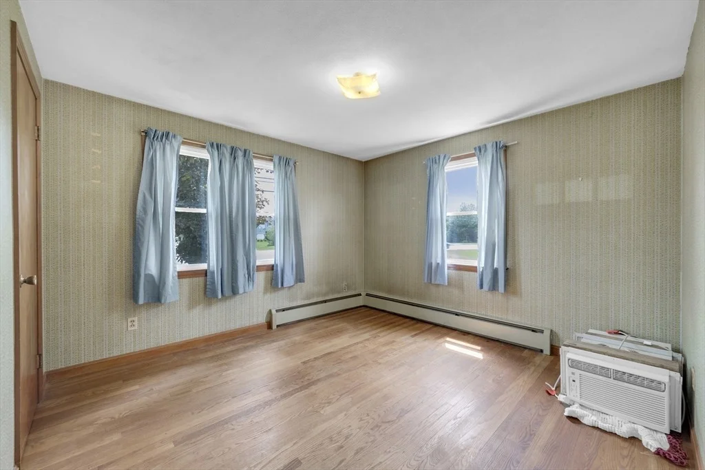 Photo of 1032 Tinkham Rd
