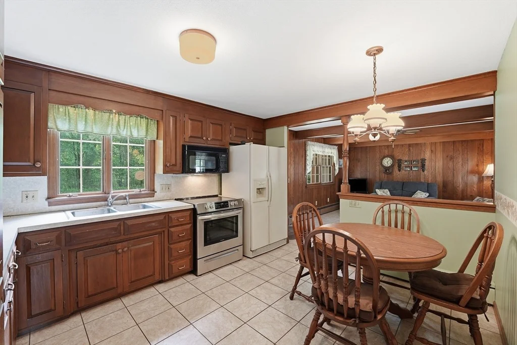 Photo of 17 Raymond Dr