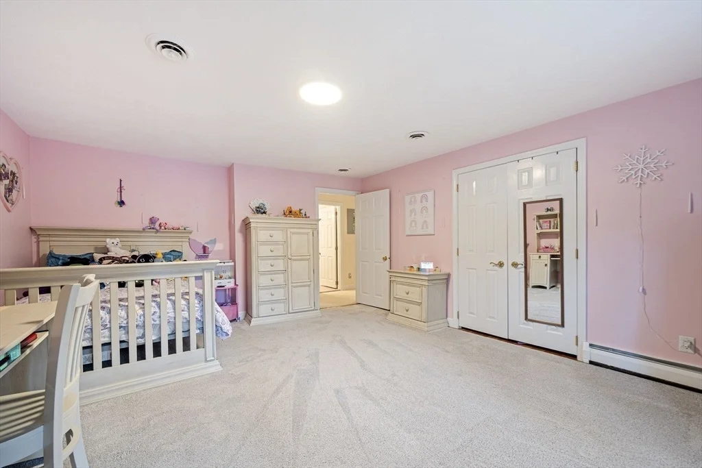Photo of 42 Eisenhower Dr
