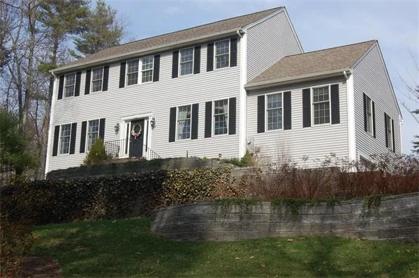 Photo of 565 Thurston St