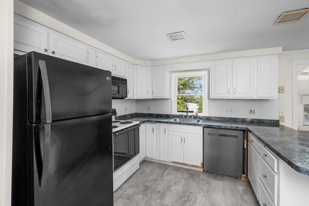 Photo of 272 Sheep Pond Dr