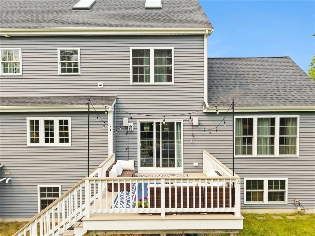 Photo of 8 Paddock Cir