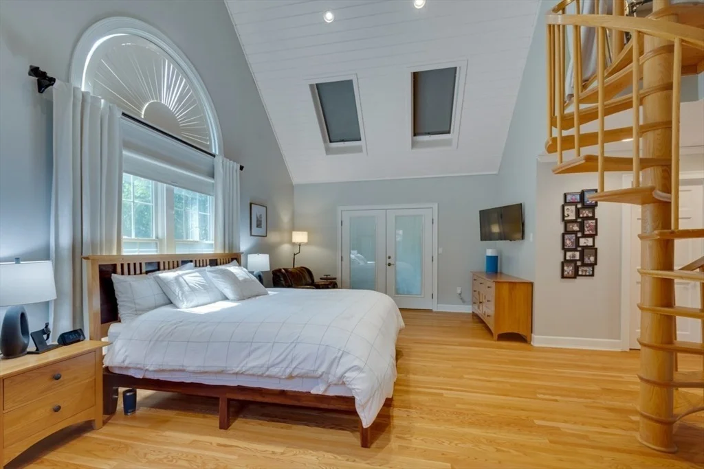 Photo of 37 Spruce Rd