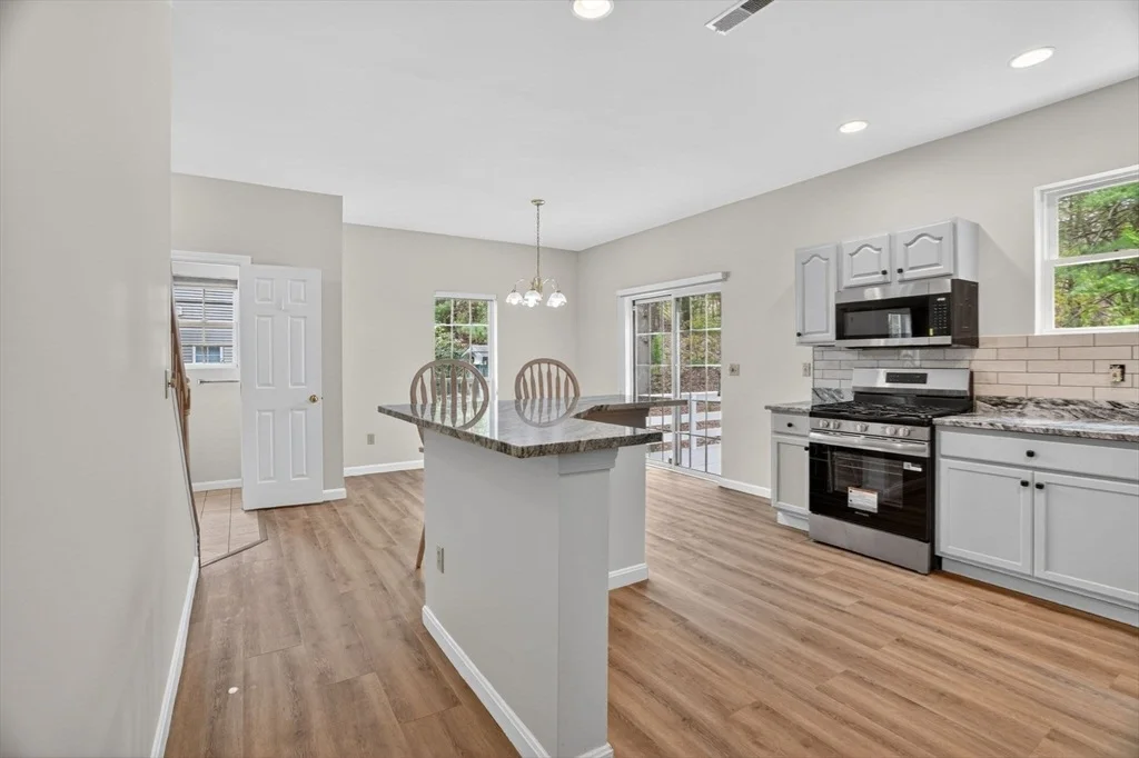 Photo of 9 Grover Ln