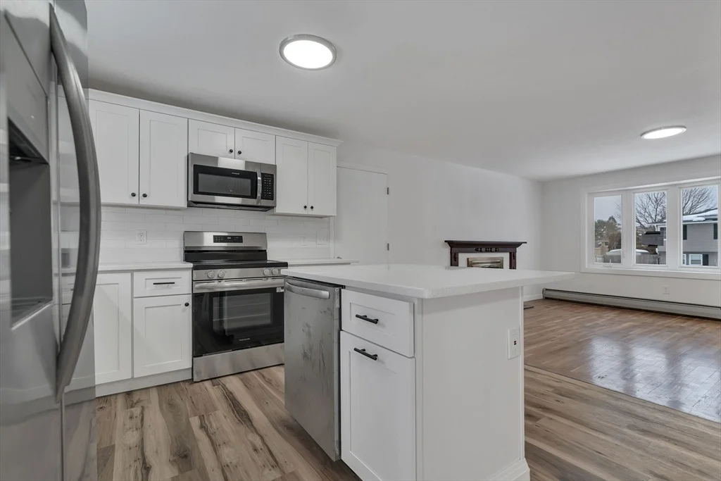 Photo of 11 Hawthorne Dr