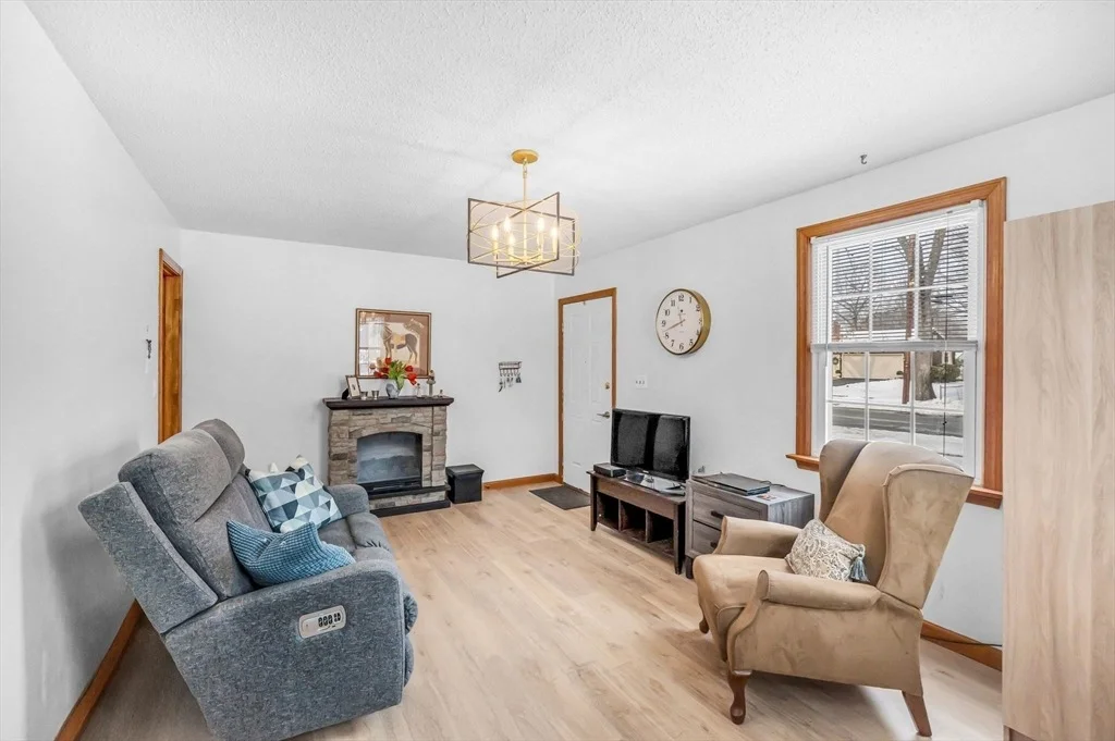 Photo of 365 Maple Rd