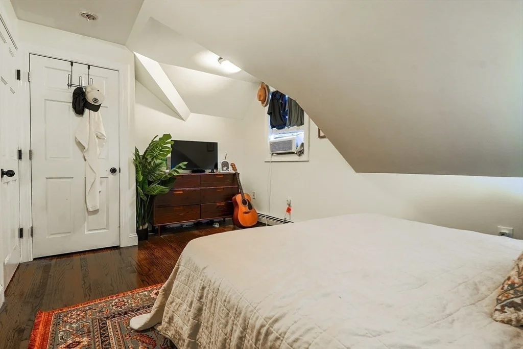 Photo of 33 Bay View Ave