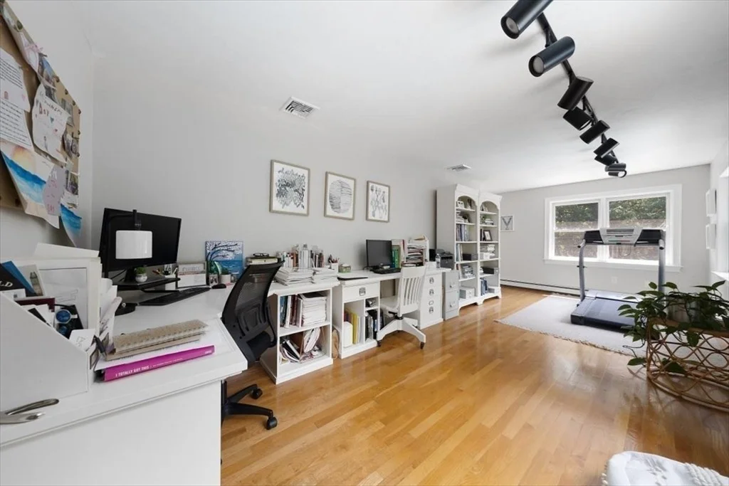 Photo of 12 Whitcomb Lane