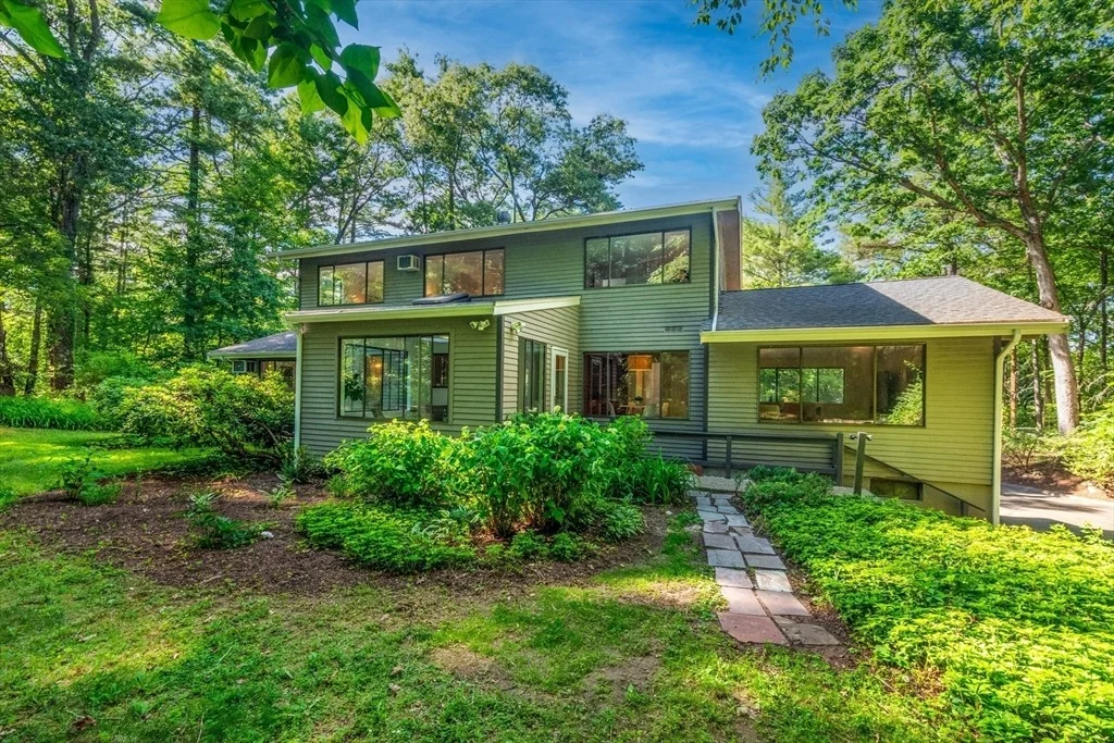 Photo of 141 Trapelo Road