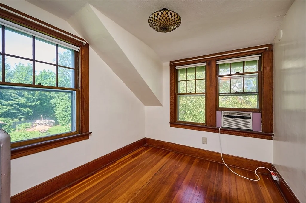 Photo of 9 Mcclure St