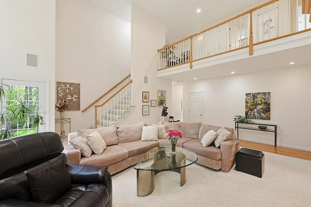 Photo of 10 Timber Ledge Drive