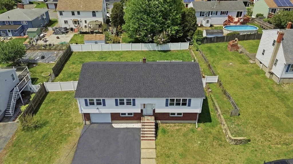 Photo of 10 Barnes Ave