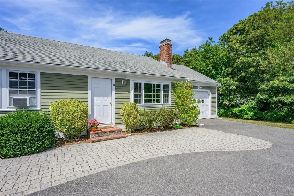 Photo of 8 Hofe Rd