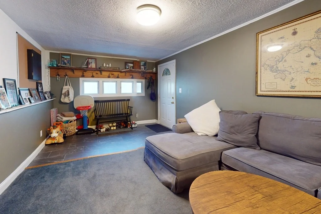 Photo of 10 Glen Cir