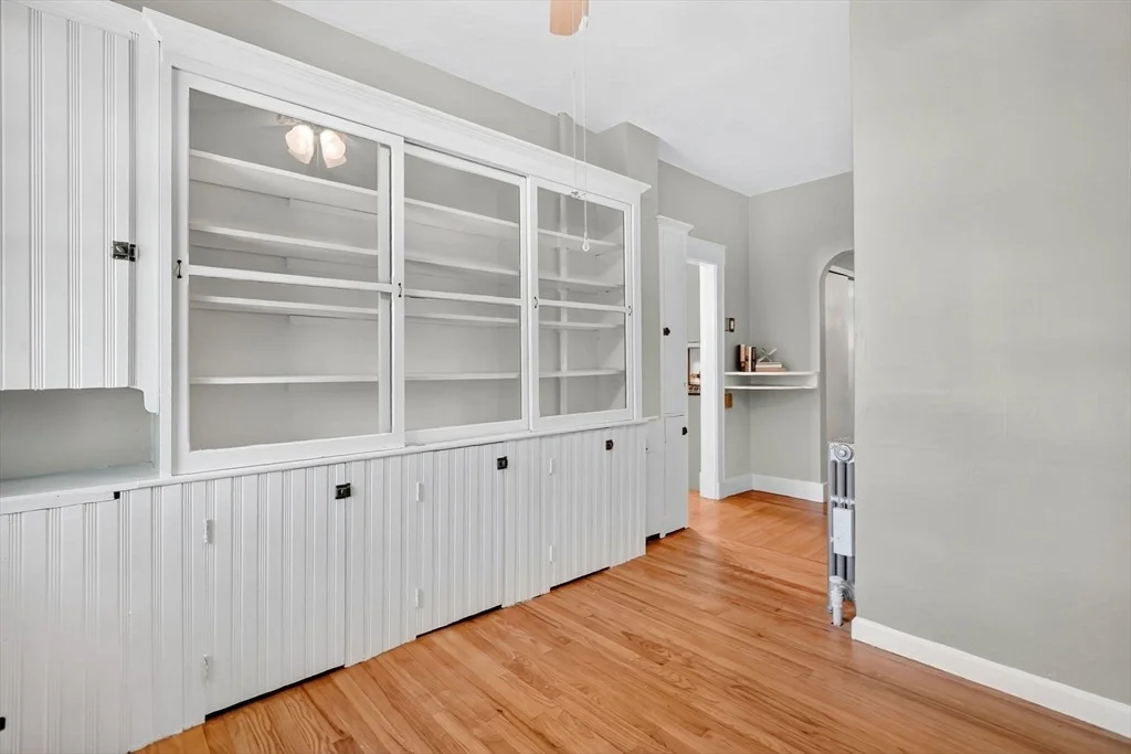 Photo of 32 Spruceland Ave