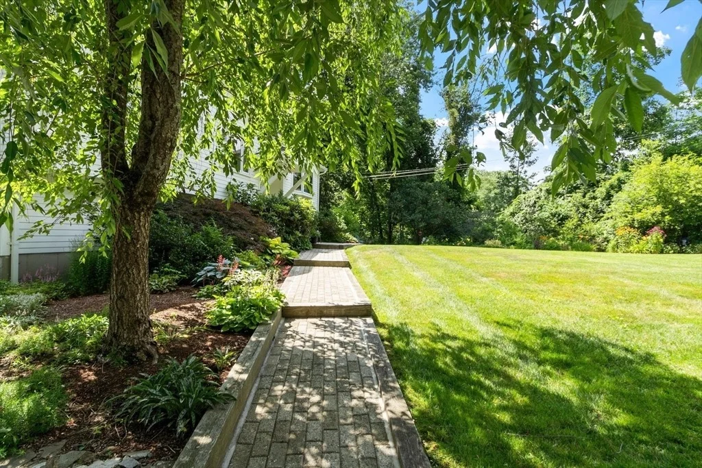 Photo of 159 Appleton St
