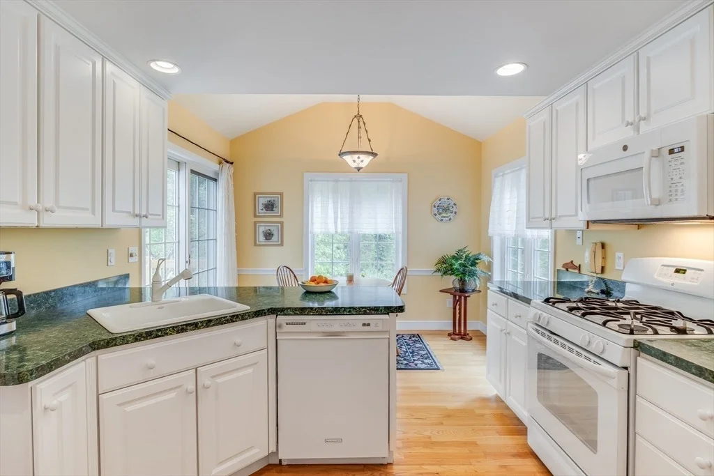 Photo of 20 Crestview Circle
