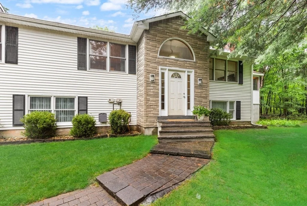 Photo of 1 Savel Ln