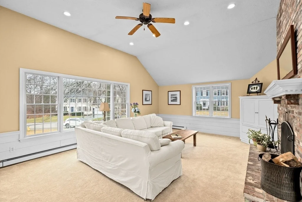 Photo of 9 Windward Ln