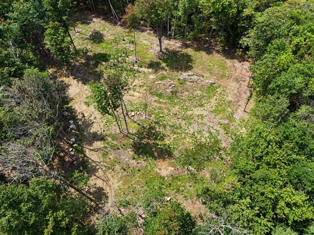 Photo of 951 West Rd