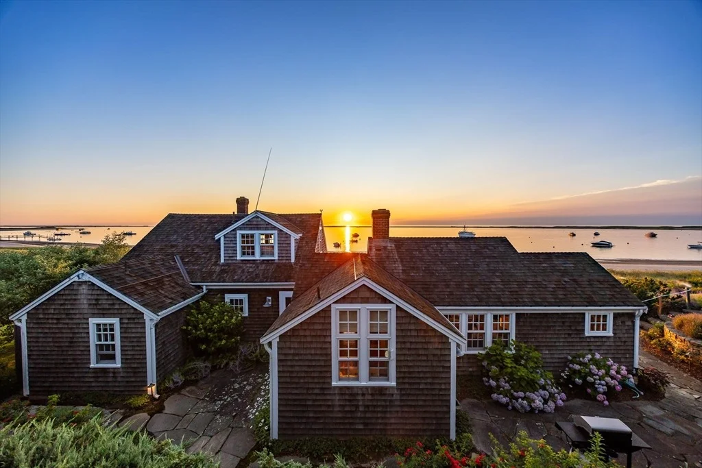 Photo of 166 Shore Road