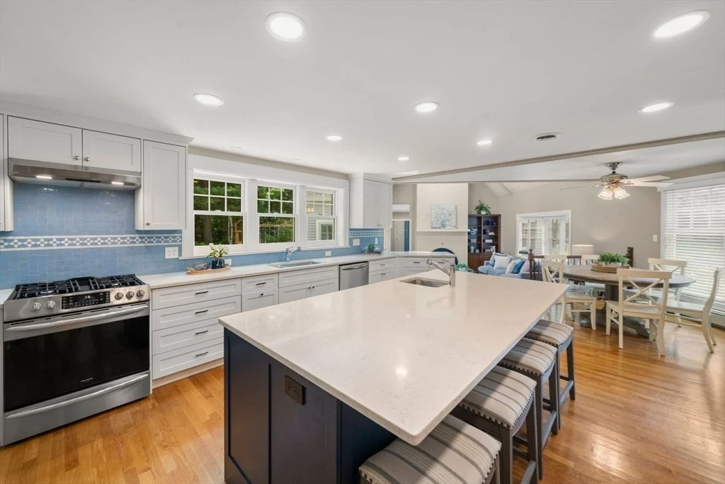 Photo of 25 Clearwater Dr