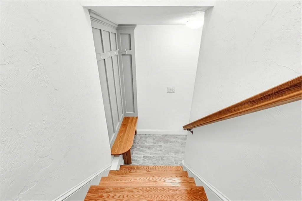 Photo of 2 Fieldstone Dr