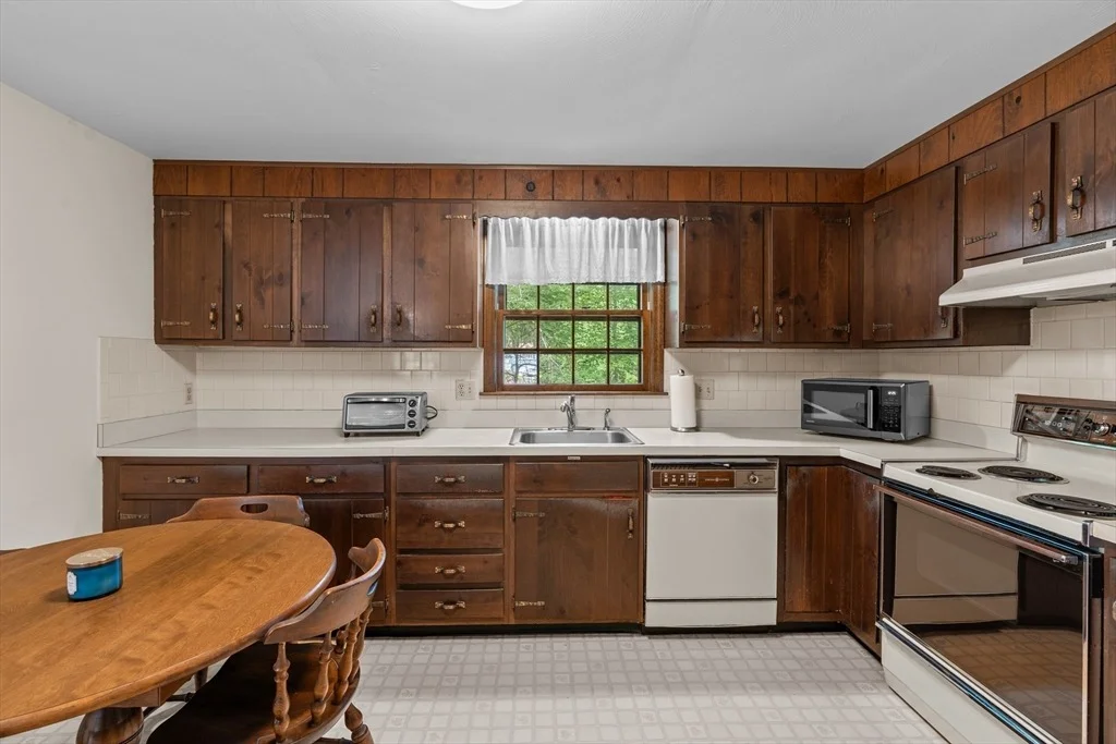 Photo of 11 Cavatorta Drive