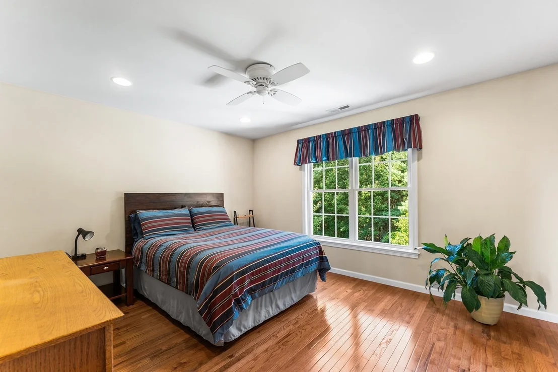 Photo of 32 Howarth Dr