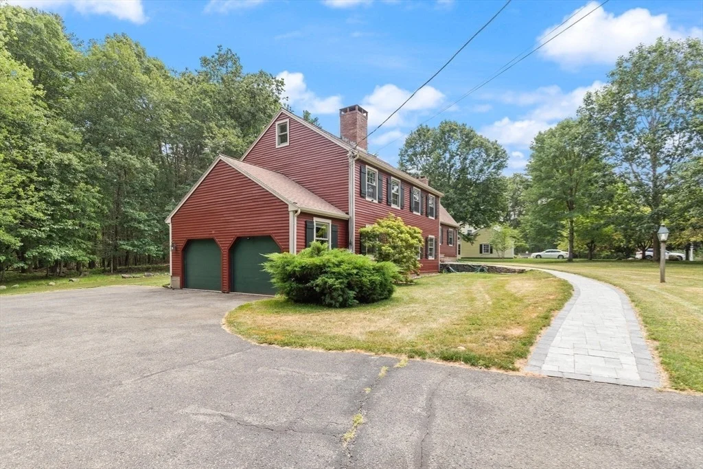 Photo of 35 Willowdale