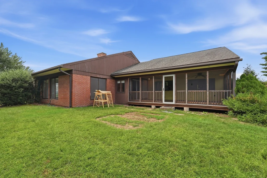 Photo of 31 Woodcrest Road
