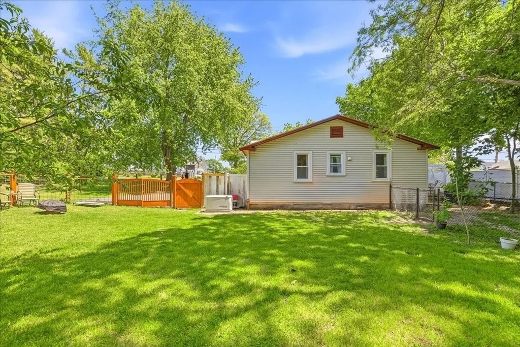 Photo of 49 + 51 Main Ave.