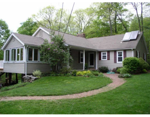 Photo of 193 Mountain Rd