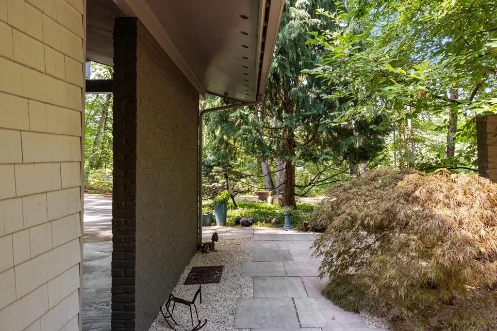 Photo of 221 Pope Rd