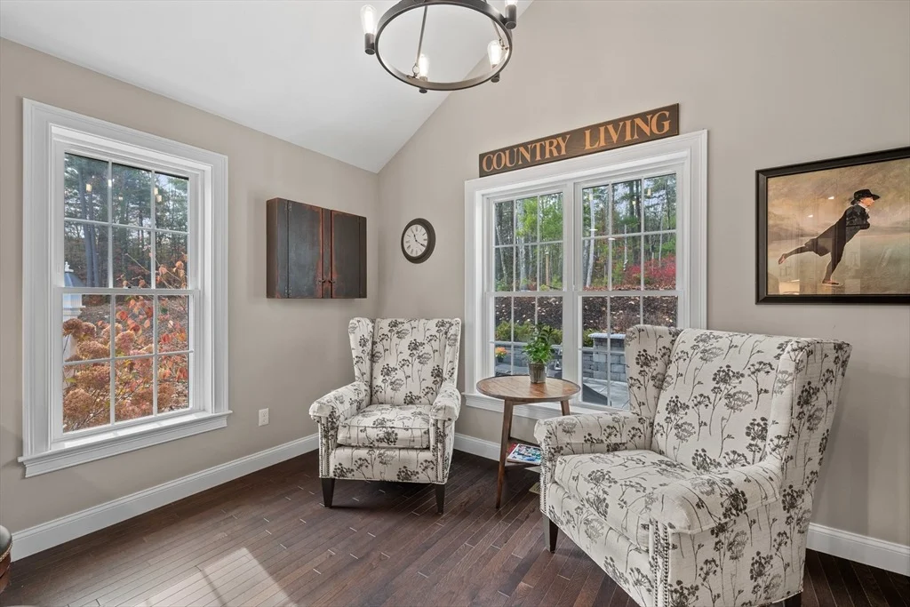 Photo of 22 Heritage Ln
