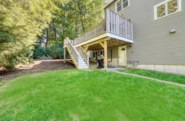 Photo of 10 Lorraine Cir