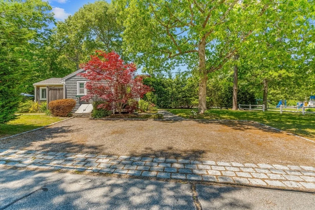 Photo of 157 Wading Place Rd