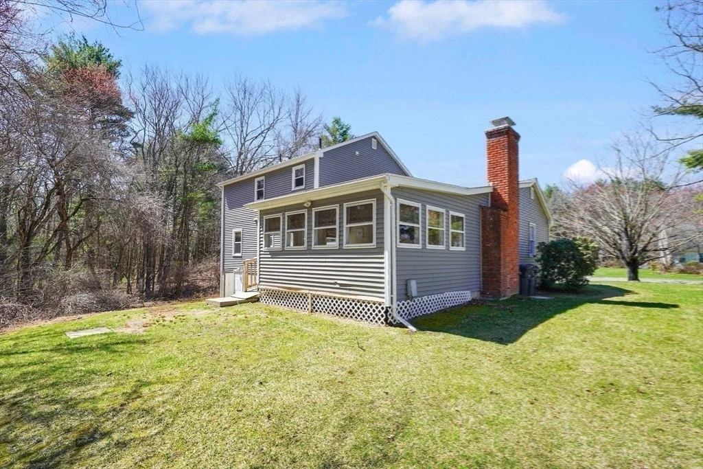 Photo of 6 Ladd Ln