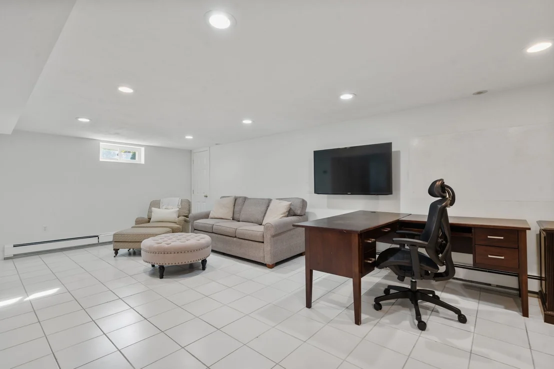 Photo of 164 Common St