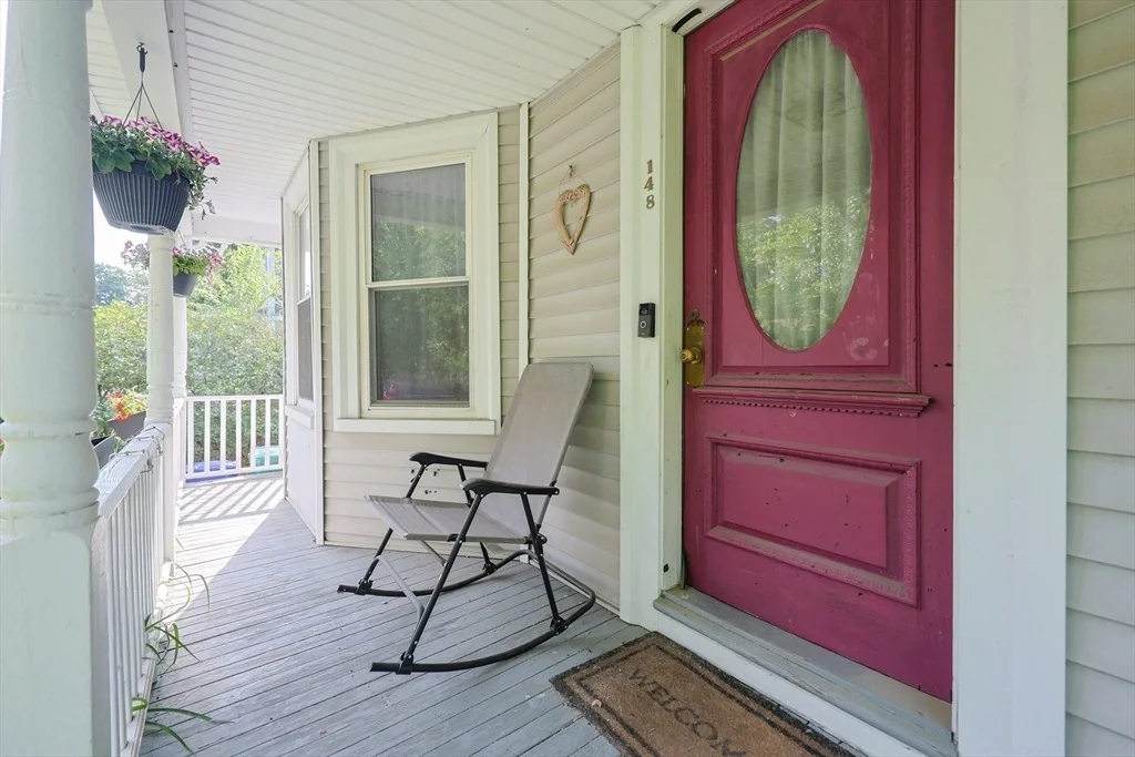 Photo of 148 Hackett Ave