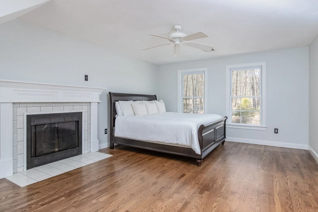 Photo of 515 Old Dunstable Rd