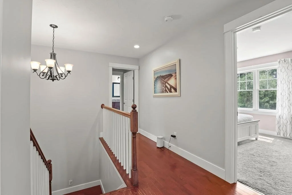 Photo of 10 Pond Edge Trl