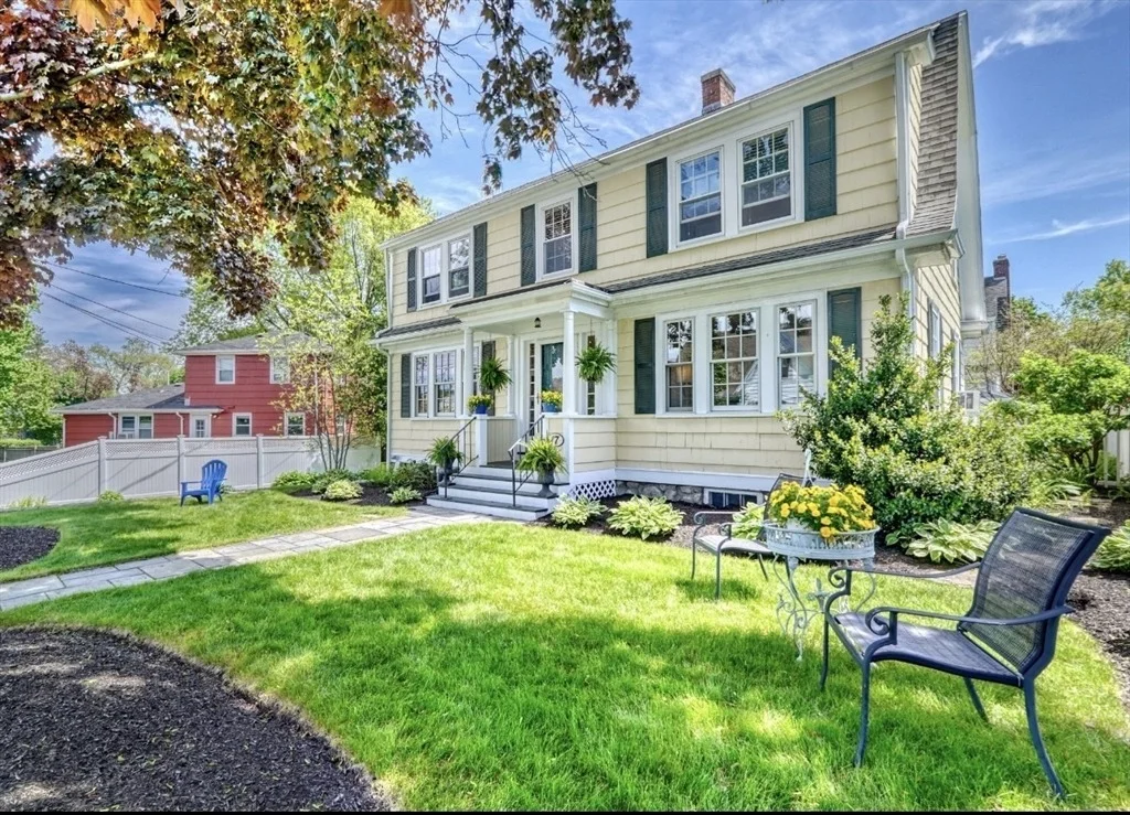 Photo of 17 Old Brook Cir