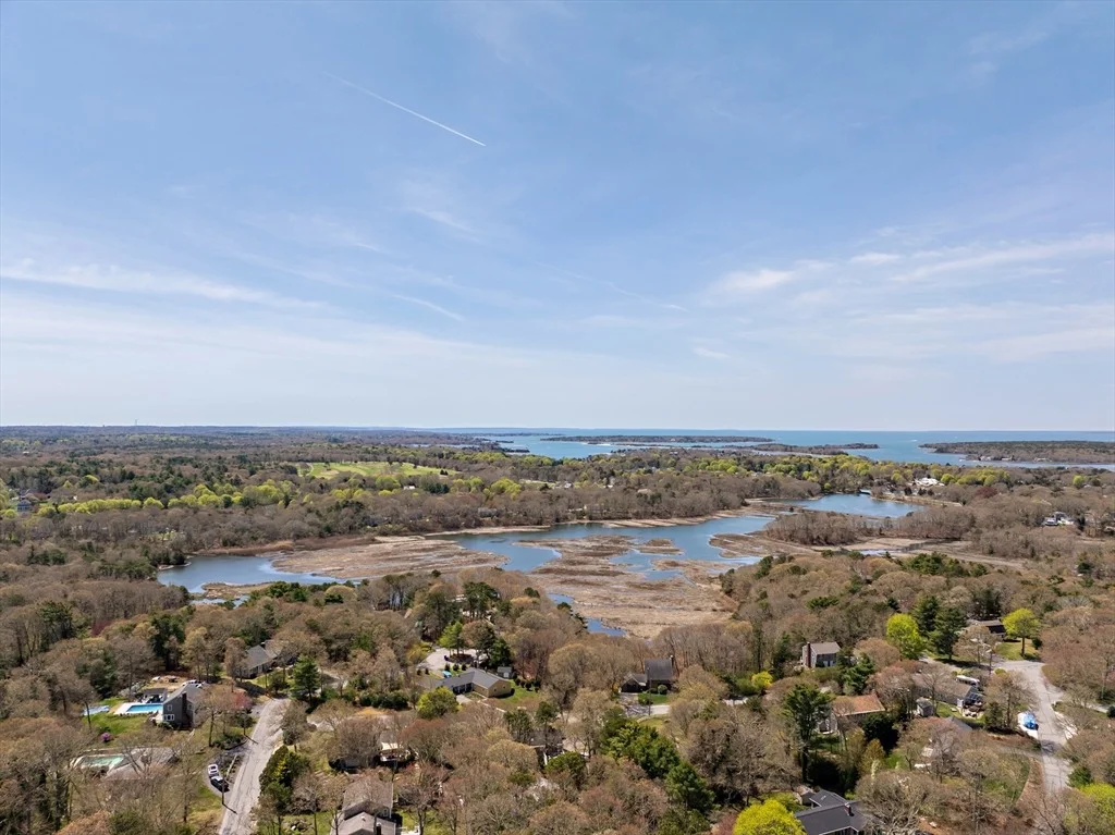 Photo of 39 Bennets Neck Dr